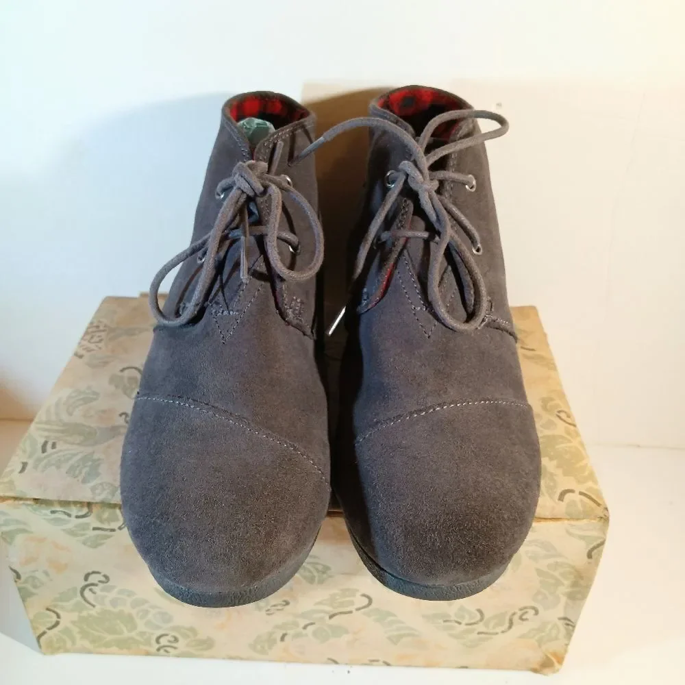 Toms Grey Suede Desert Wedge Bootie sz 4.5